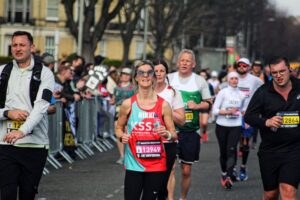Lady running in a Marathon