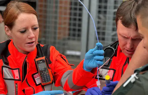 Female and male air ambulance crew training using a mannequin
